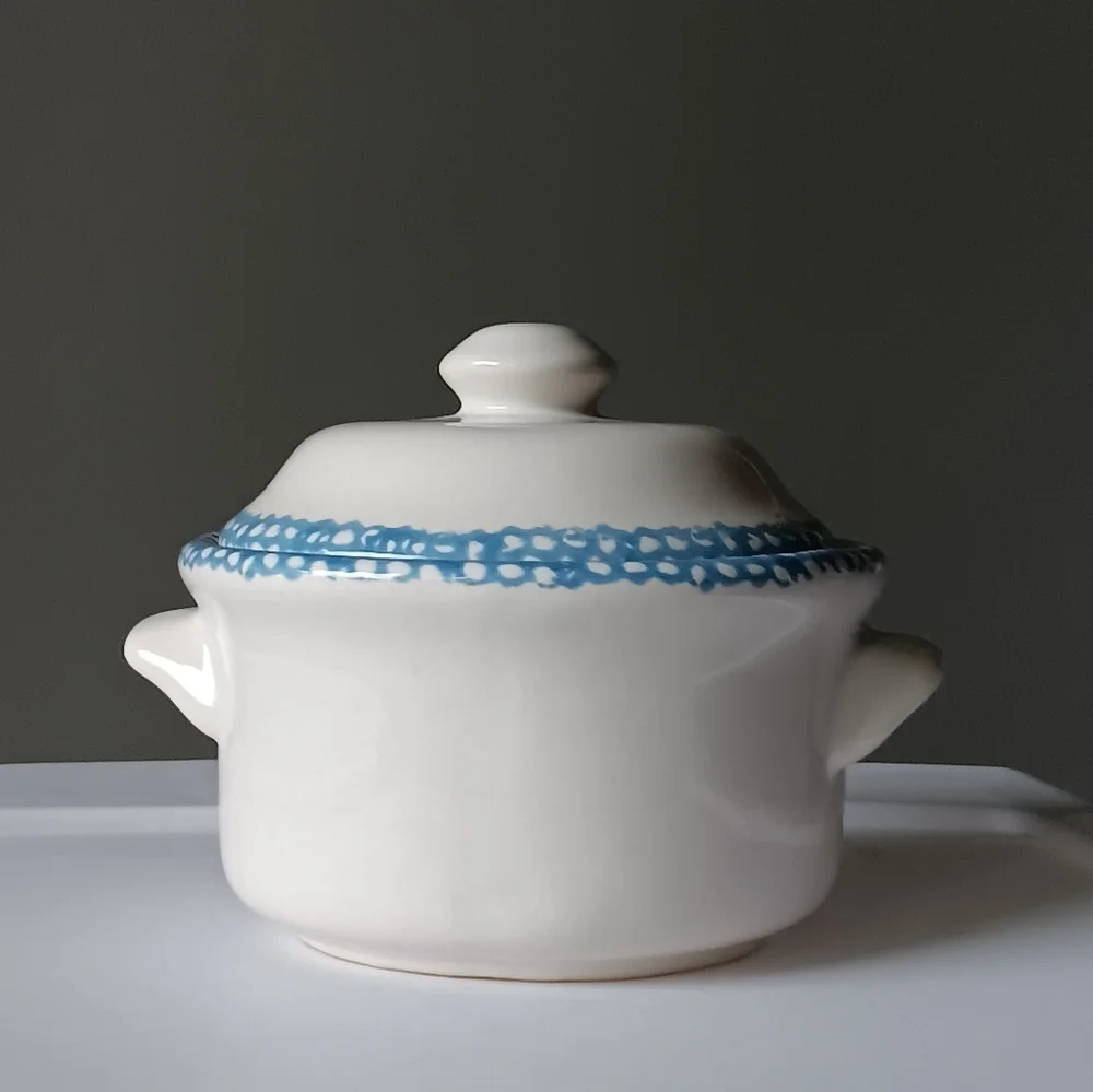 Vintage Corelle Blue Hearts Ceramic Crock with Lid Individual Blue White Sponge